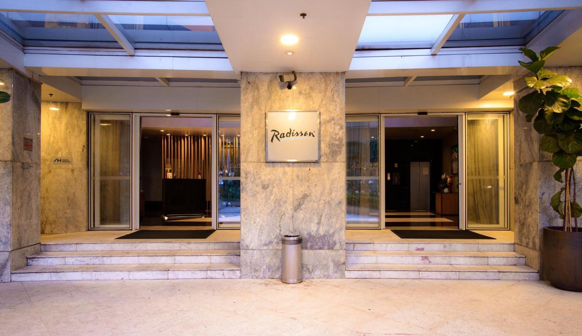 Radisson Alphaville Barueri Eksteriør billede Entrance of Radisson Blu Hotel, Bucharest