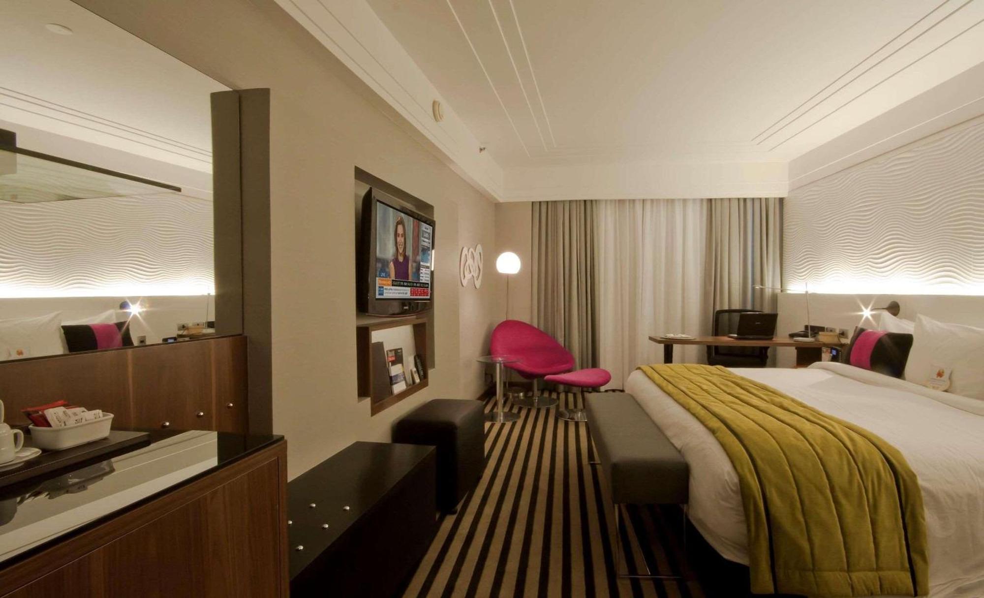 Radisson Alphaville Barueri Eksteriør billede A room at the Hilton London Paddington